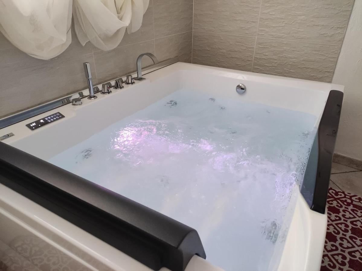 26 Suite Home أوستوني المظهر الخارجي الصورة